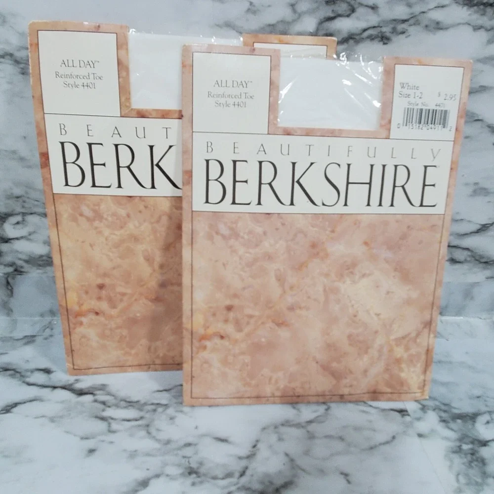 Vintage Lot of 2 Berkshire Pantyhose Women's 1/2 White‎ All Day Reinforced Toe